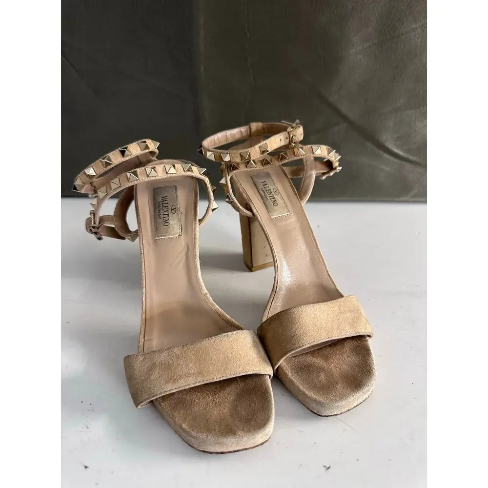 Valentino Garavani Rockstud Nude Suede Block Heel Sandals